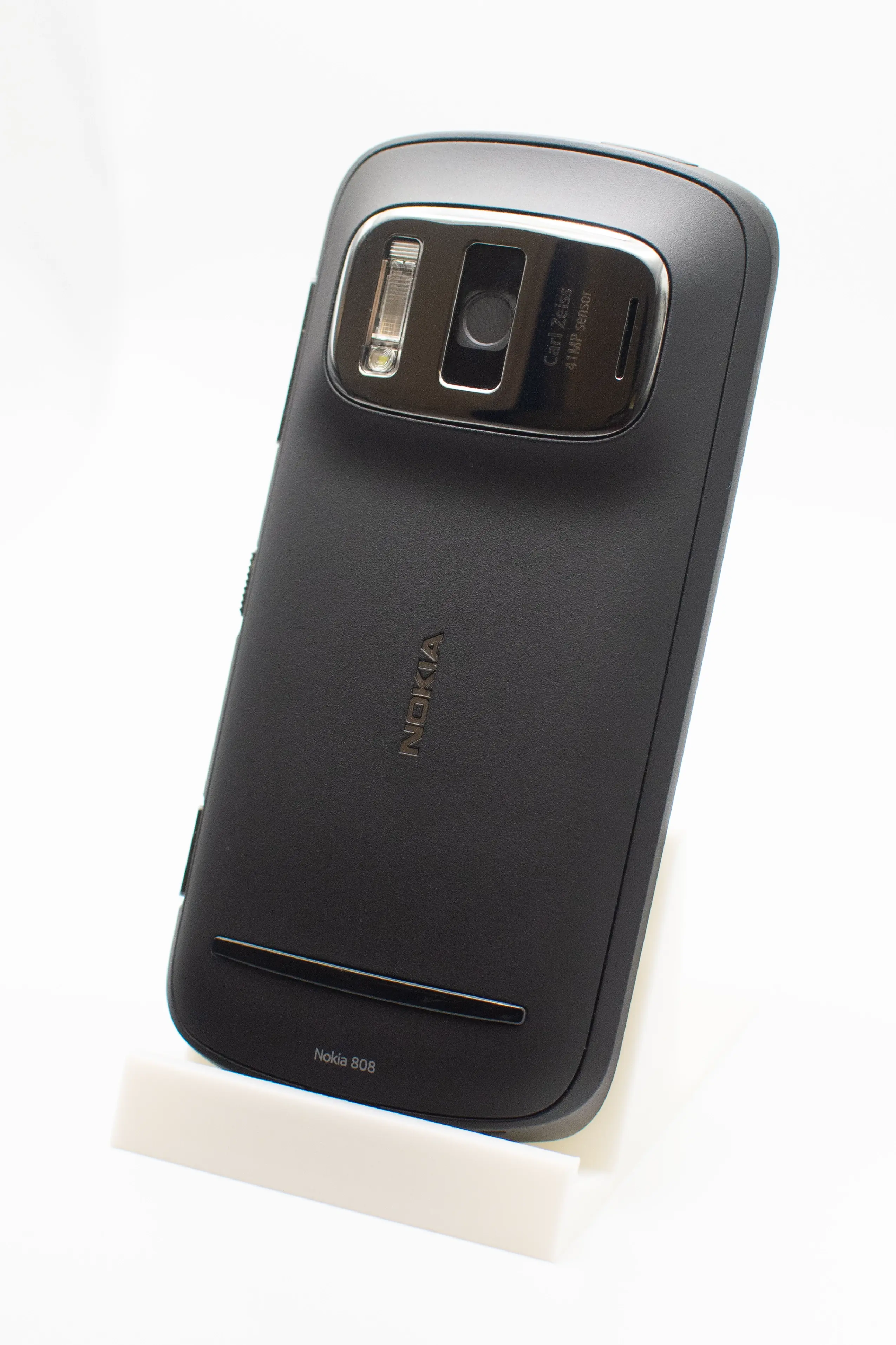 Nokia 808 PureView — фото 2